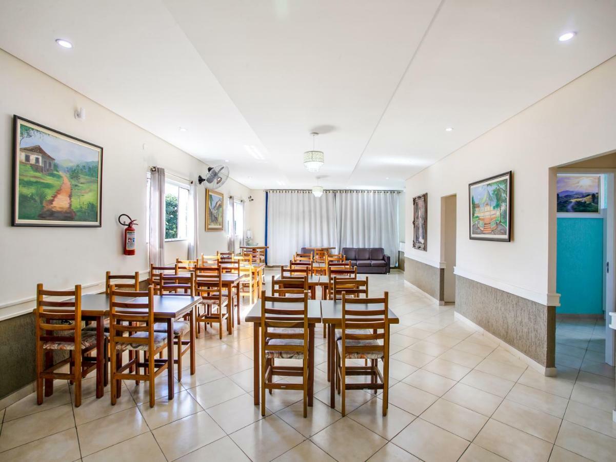 Oyo Hotel Dayse Santana de Parnaíba Esterno foto